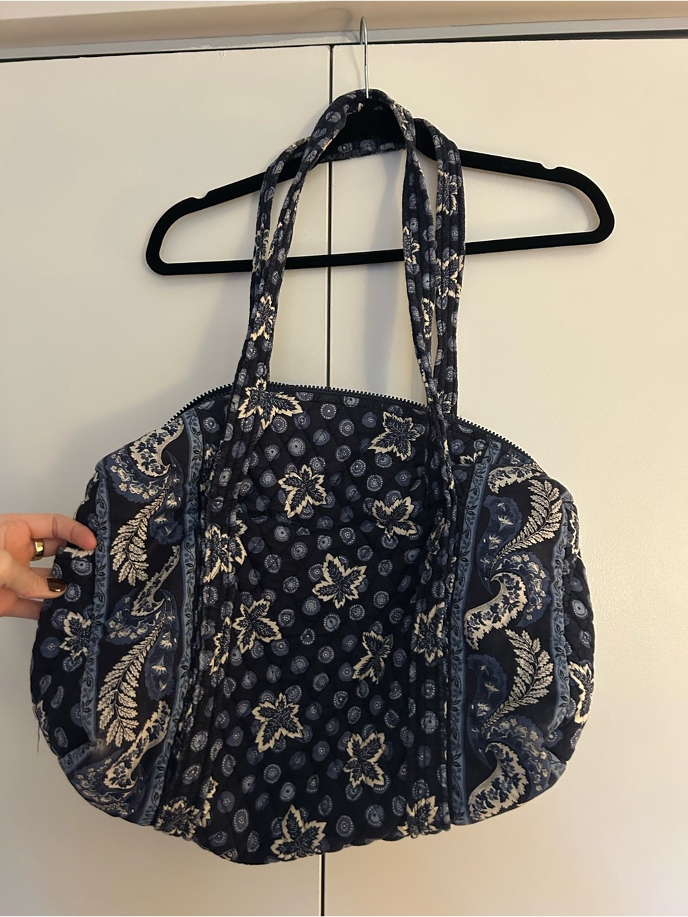Vintage blue maple pattern